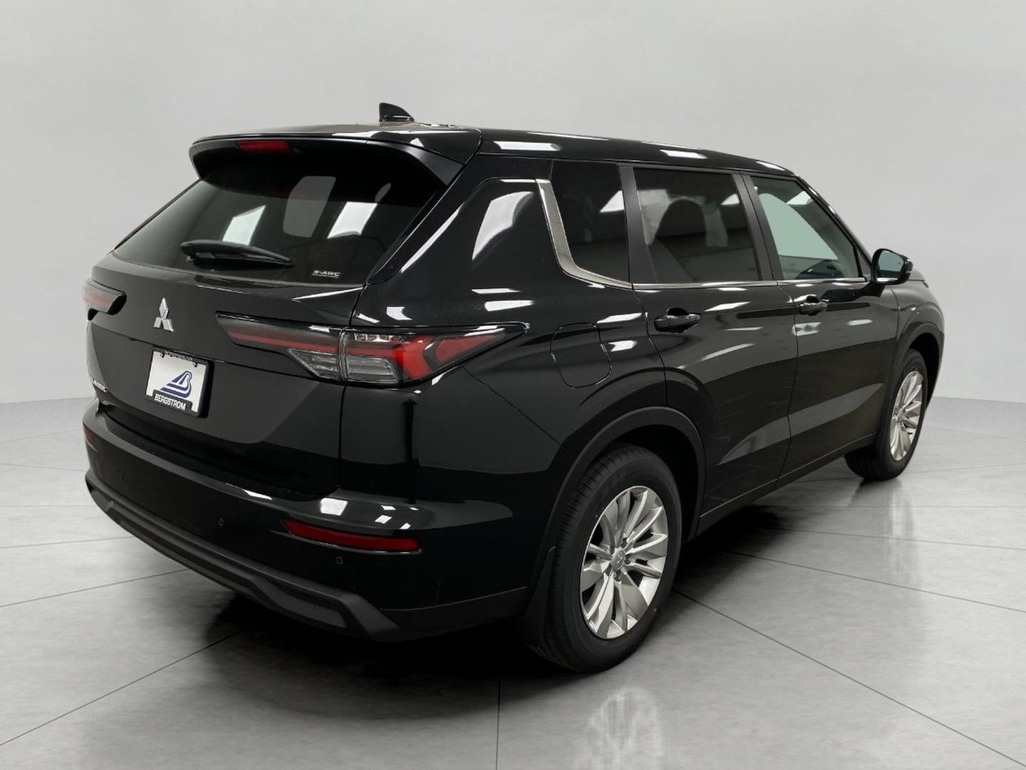 2026 Mitsubishi Outlander ES S-AWC
