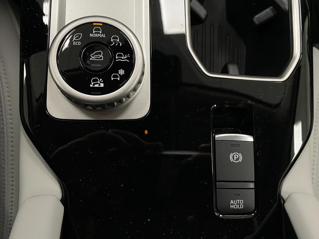 2026 Mitsubishi Outlander SE S-AWC