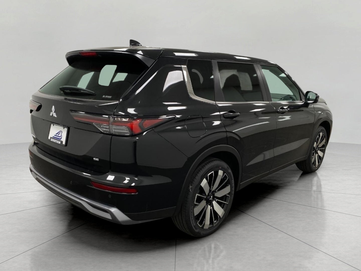 2026 Mitsubishi Outlander SE S-AWC
