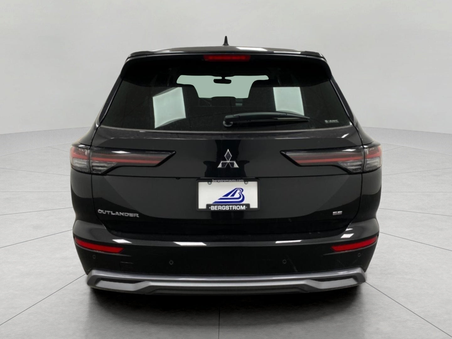 2026 Mitsubishi Outlander SE S-AWC