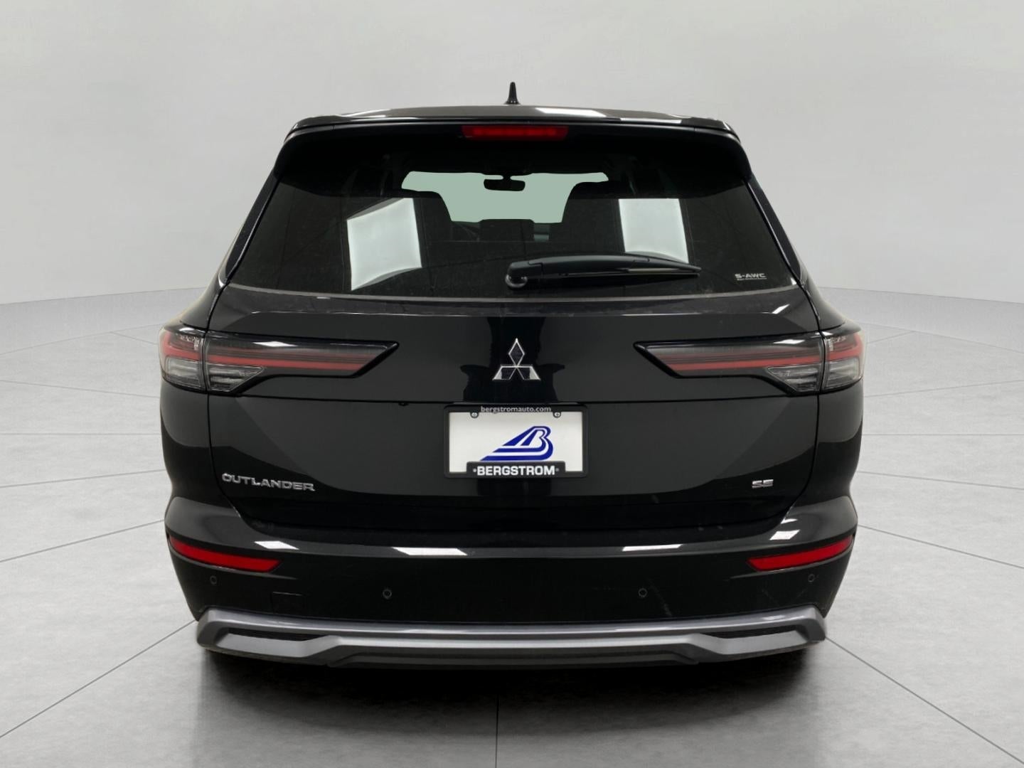 2026 Mitsubishi Outlander SE S-AWC