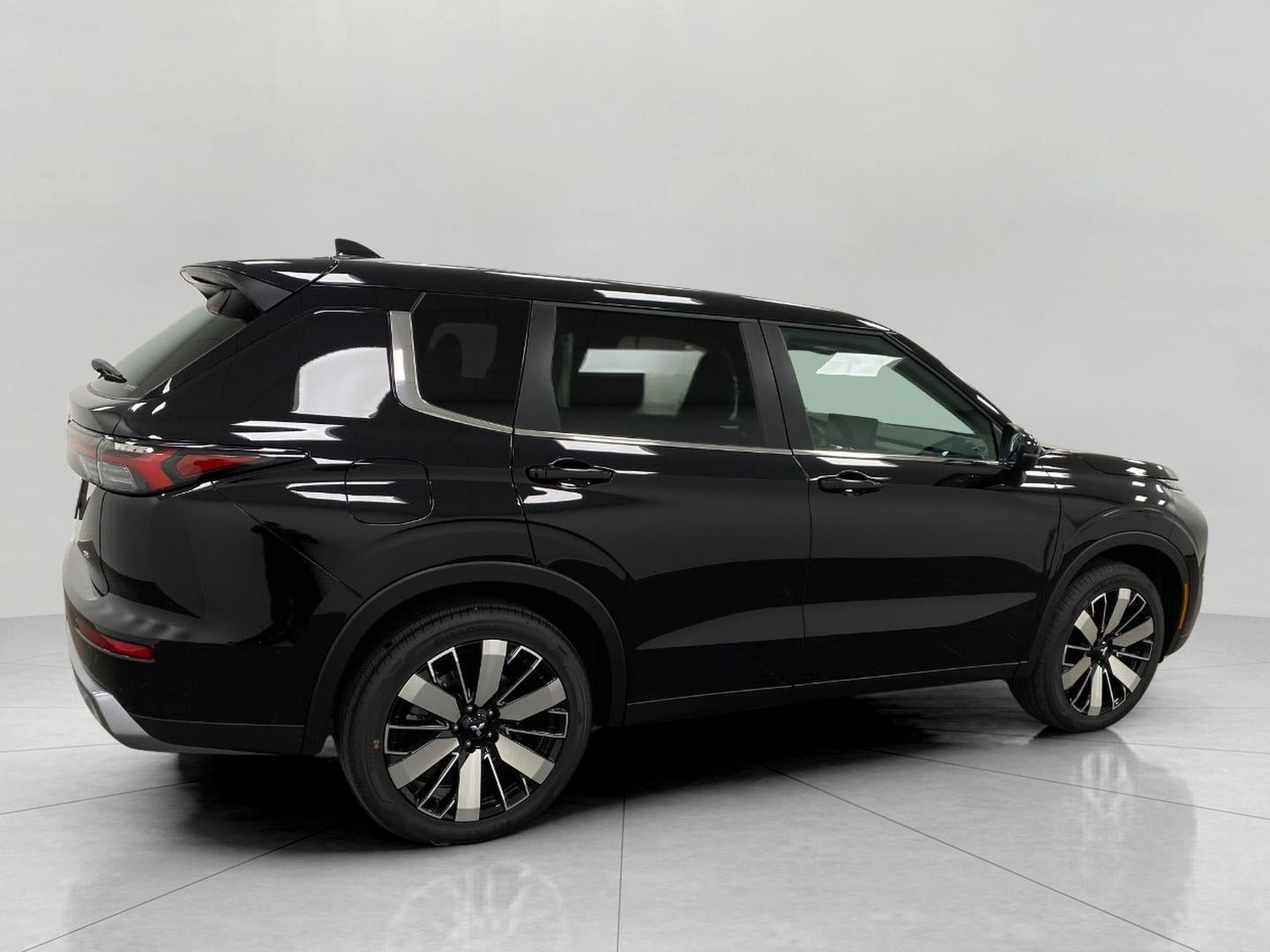 2026 Mitsubishi Outlander SE S-AWC