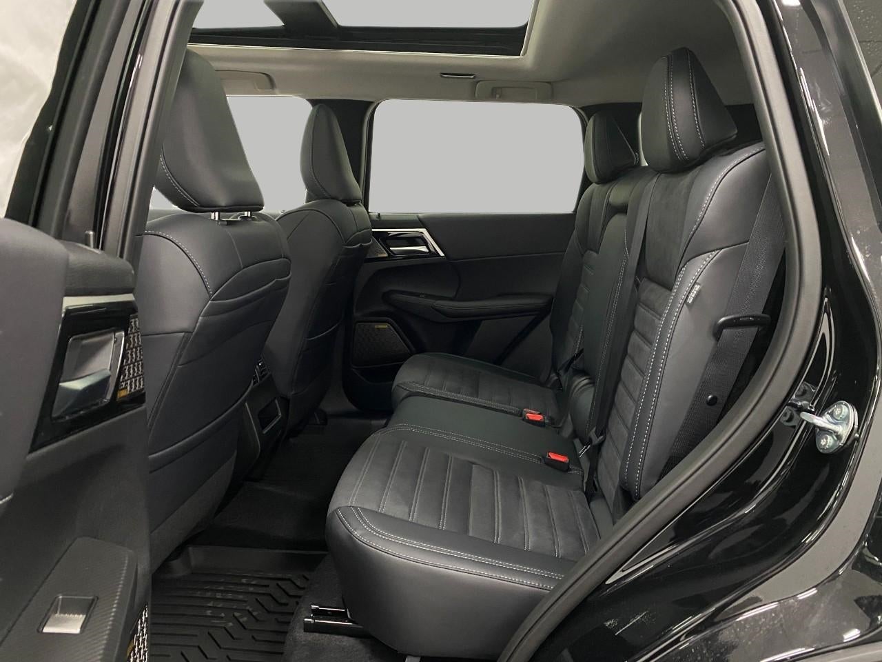 2026 Mitsubishi Outlander SE S-AWC