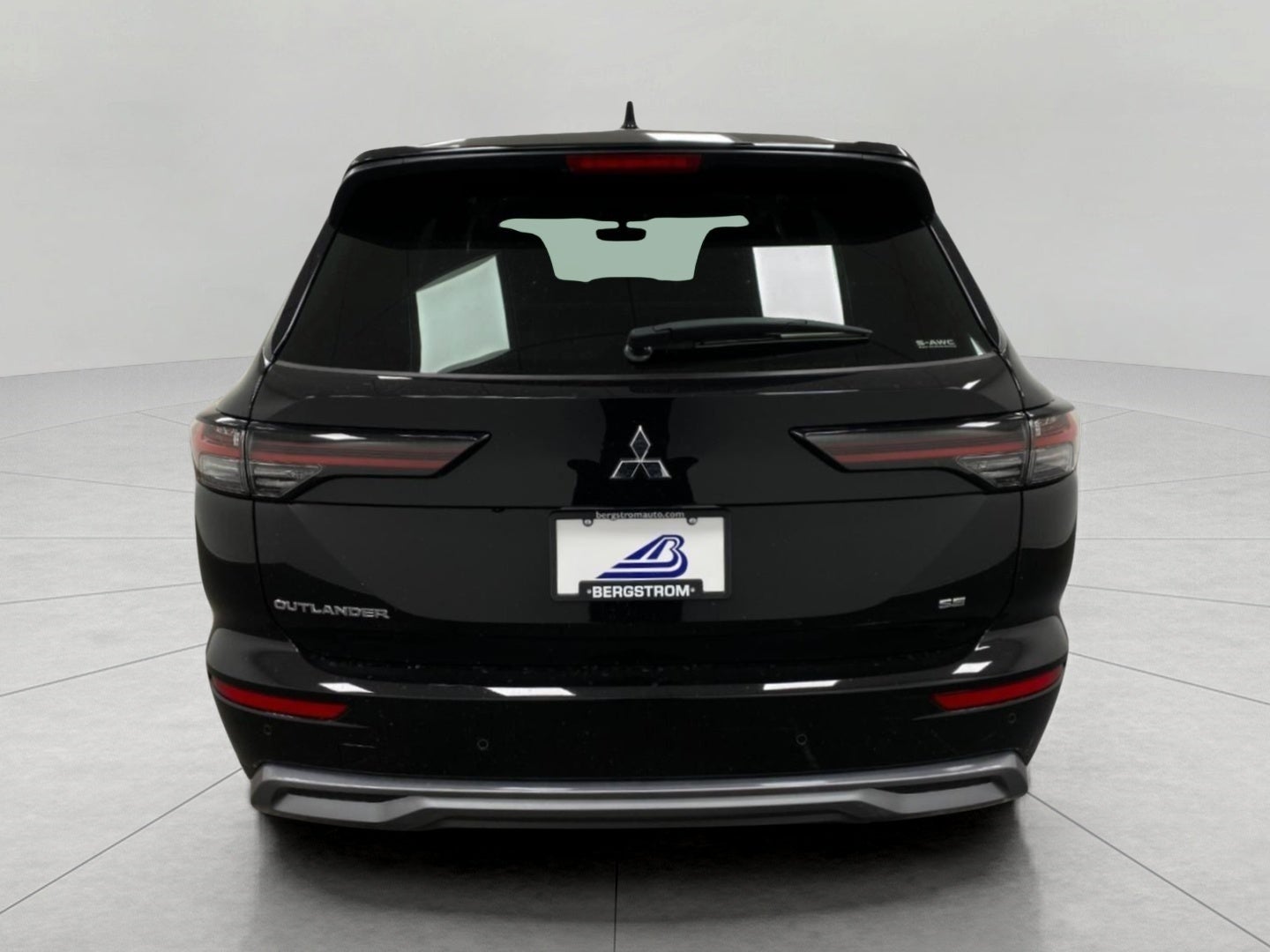 2026 Mitsubishi Outlander SE S-AWC