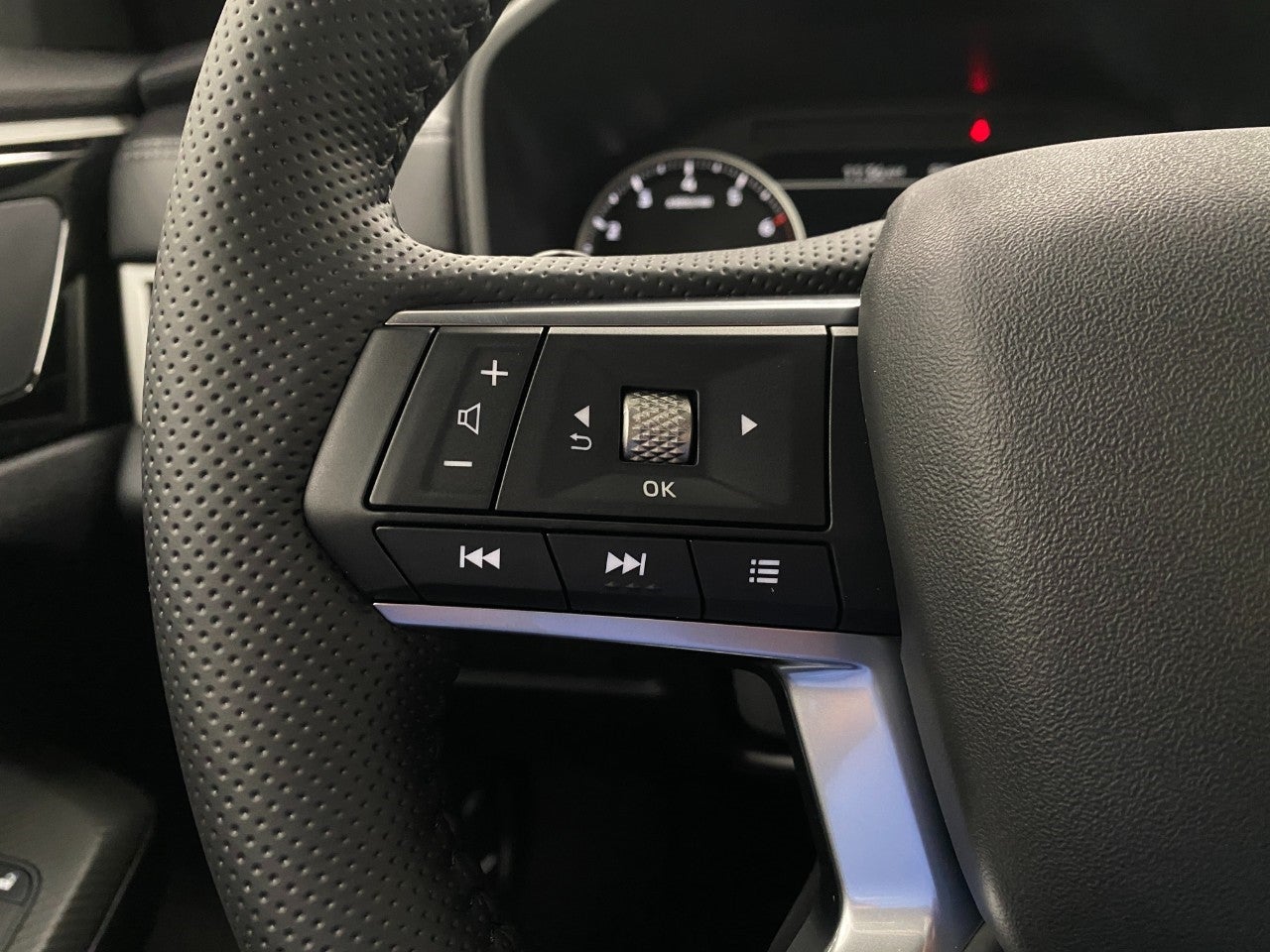 2026 Mitsubishi Outlander LE S-AWC