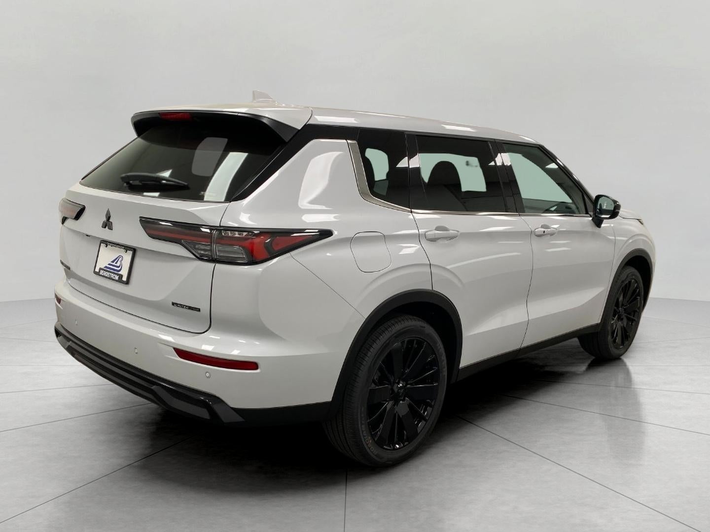 2026 Mitsubishi Outlander LE S-AWC