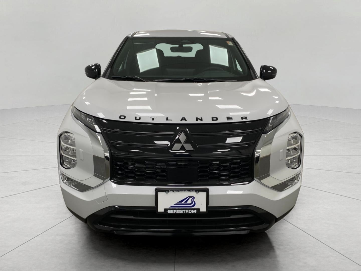 2026 Mitsubishi Outlander LE S-AWC