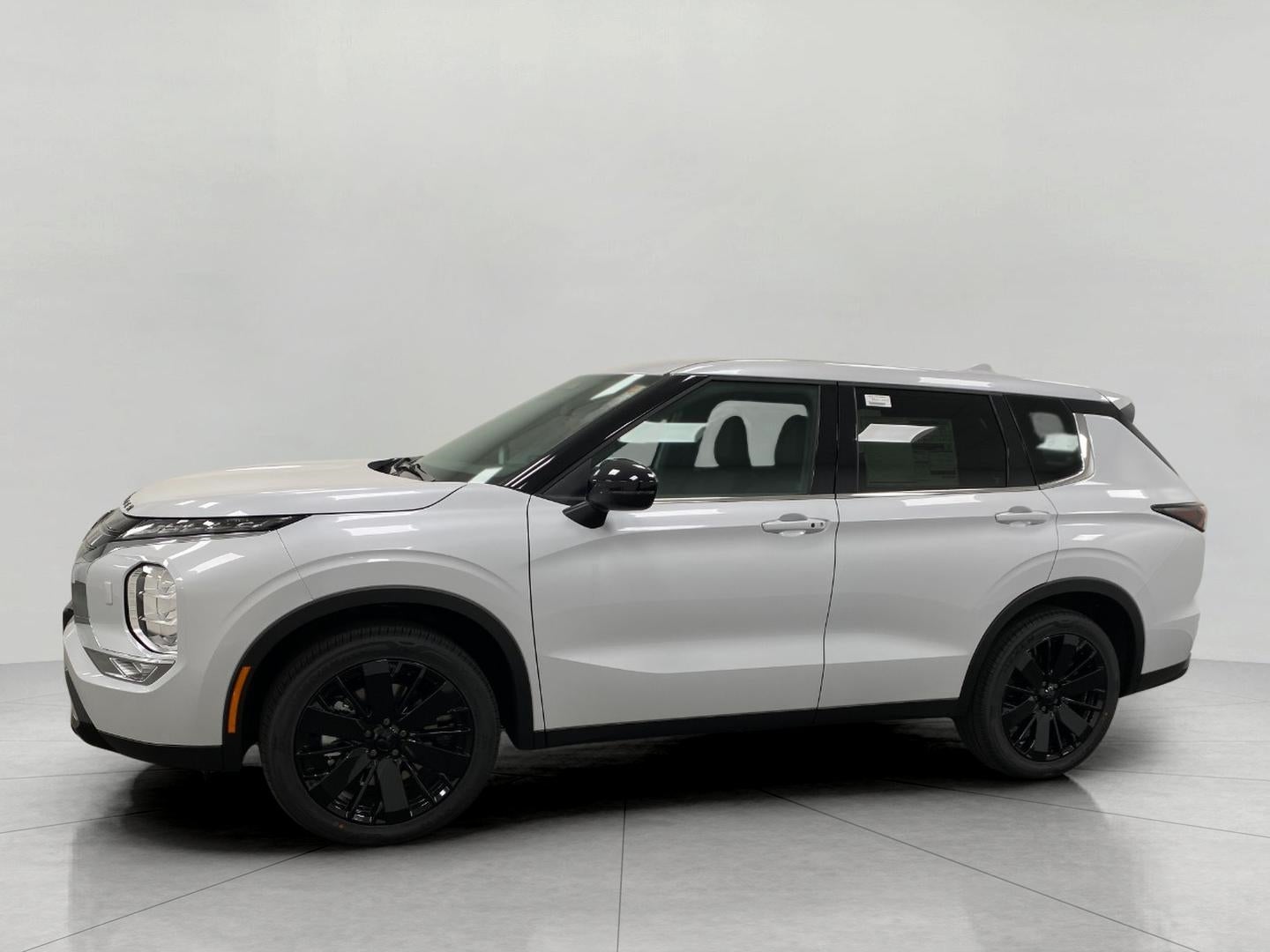2026 Mitsubishi Outlander LE S-AWC
