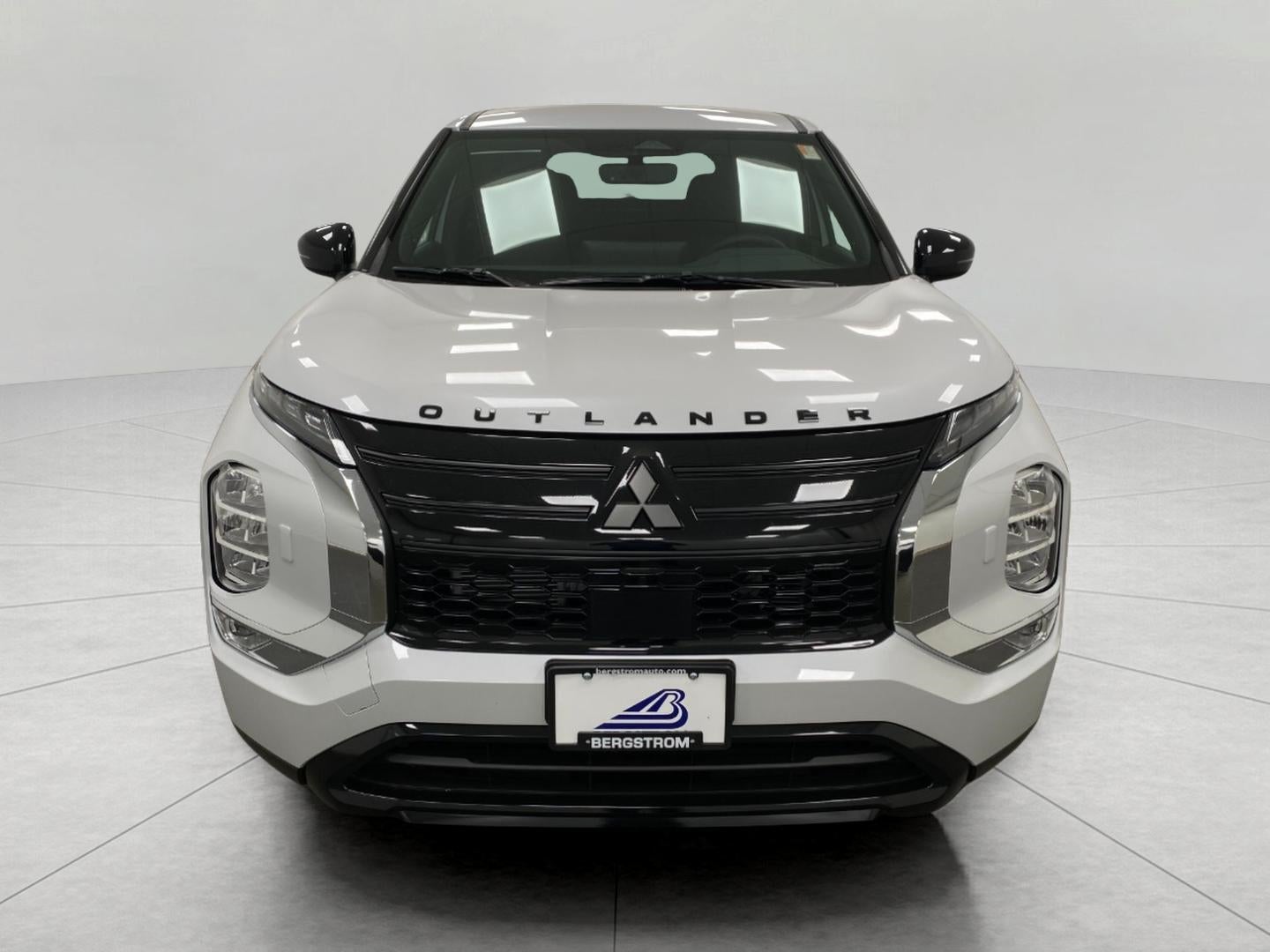 2026 Mitsubishi Outlander LE S-AWC