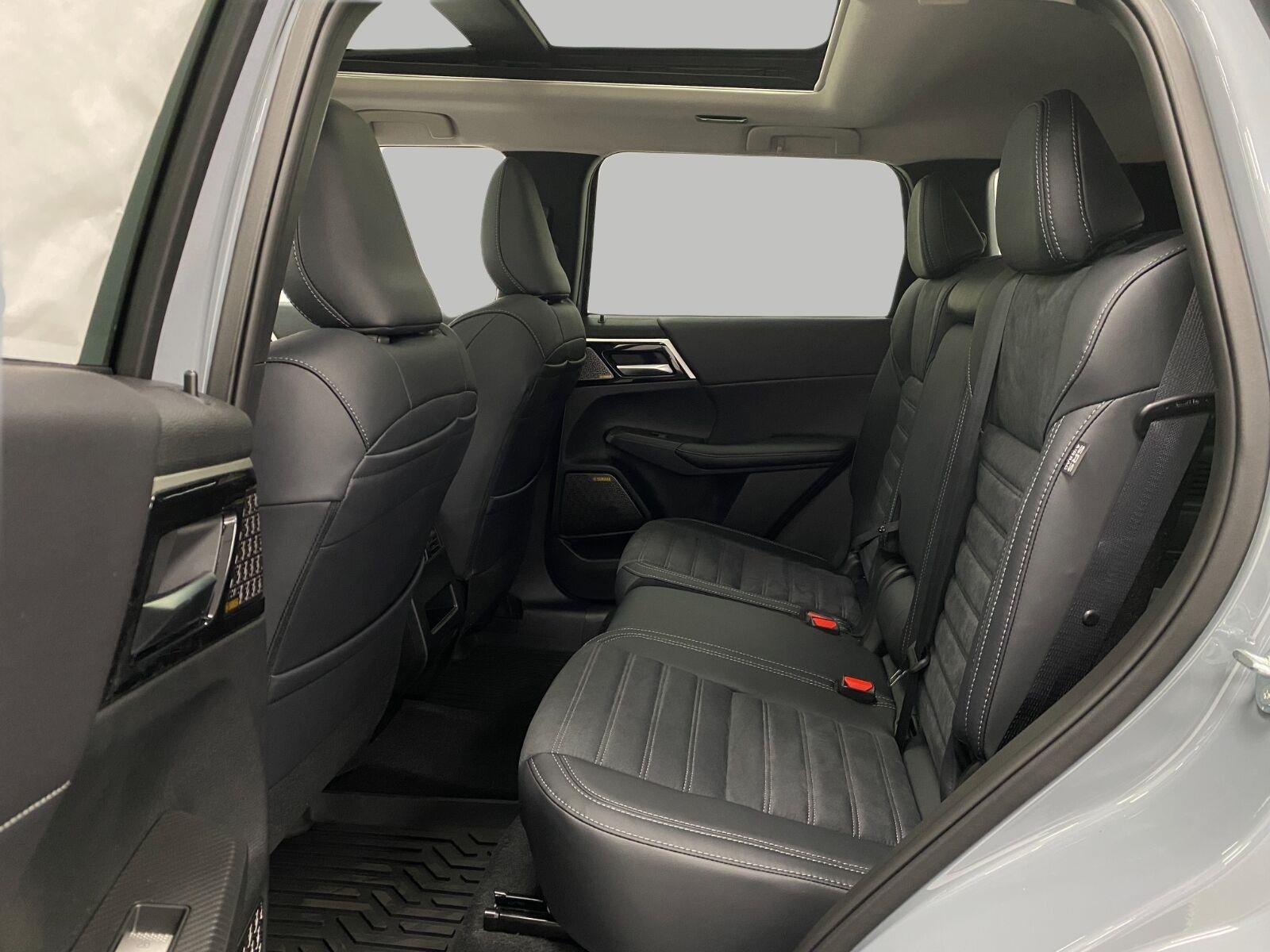 2026 Mitsubishi Outlander SE S-AWC