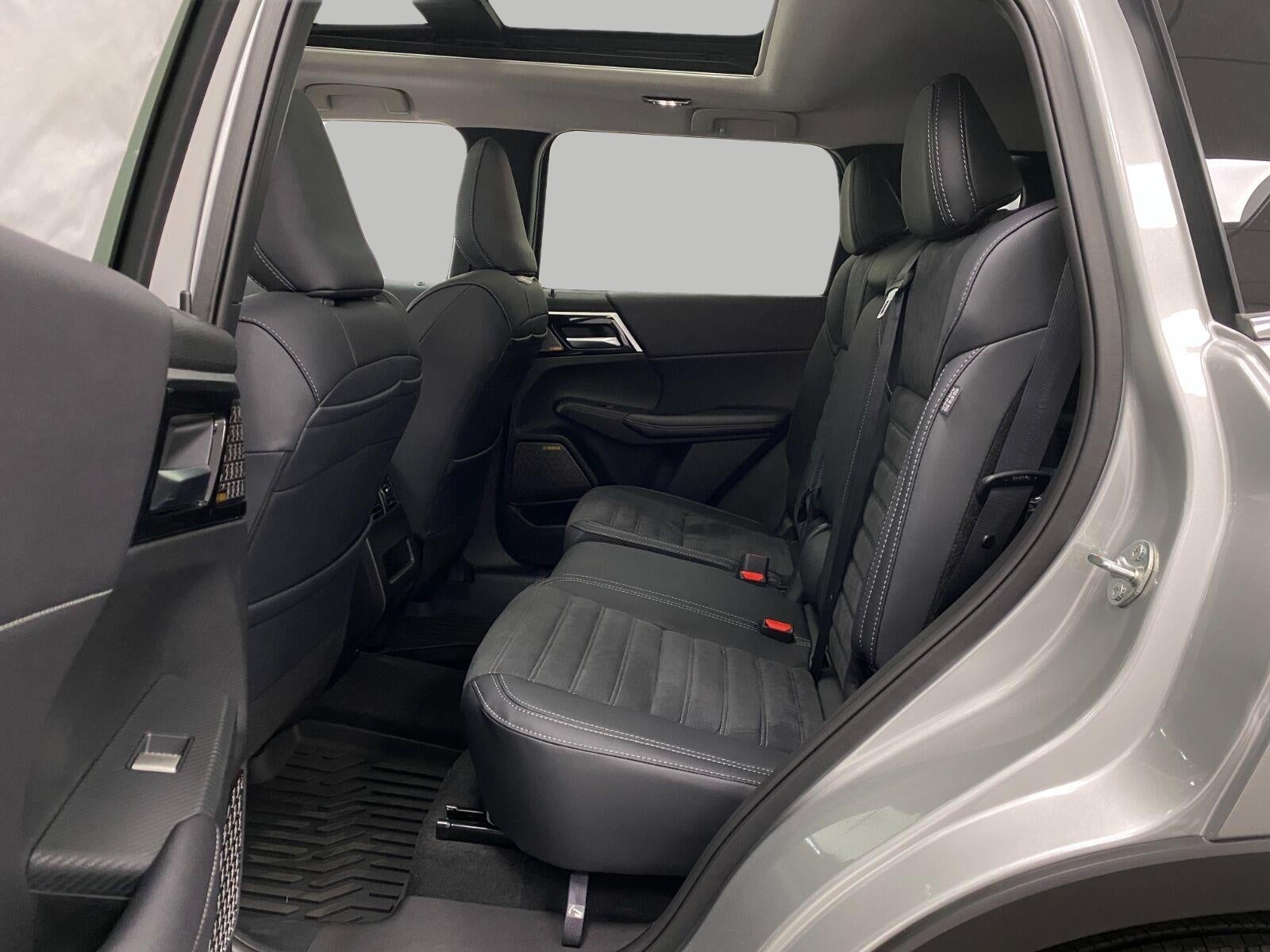 2026 Mitsubishi Outlander SE S-AWC