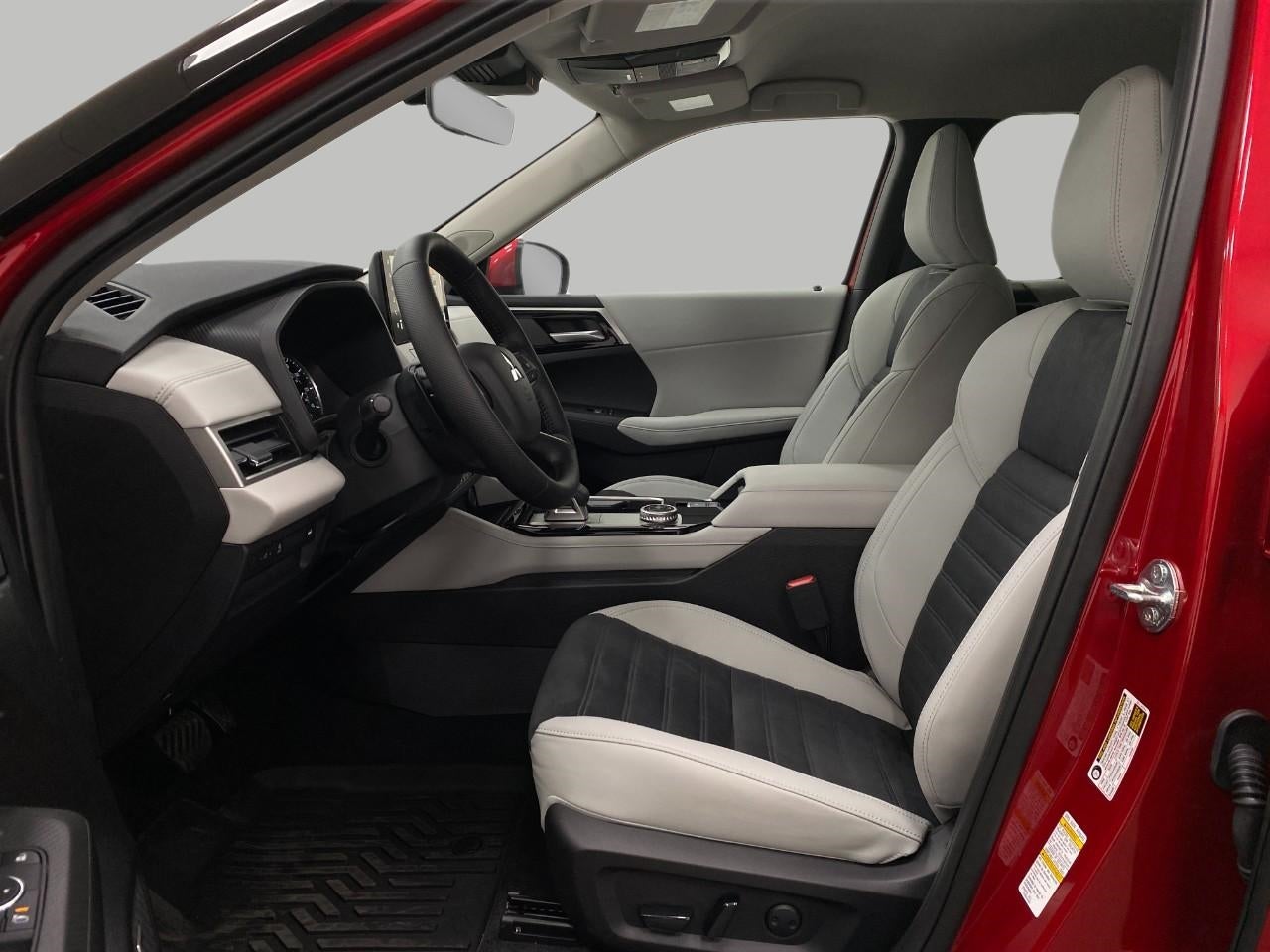 2026 Mitsubishi Outlander SE S-AWC