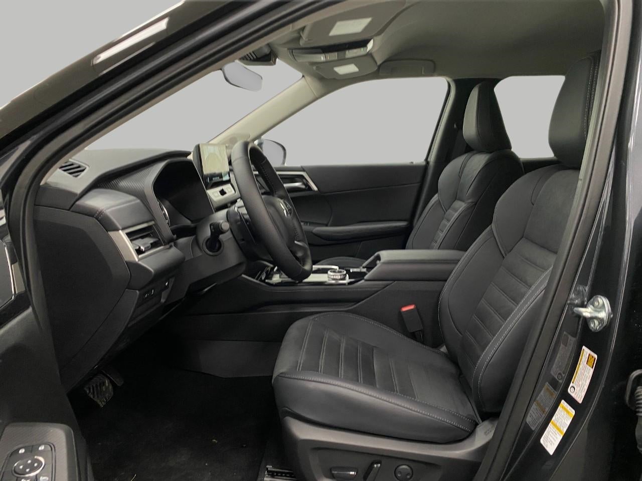 2026 Mitsubishi Outlander SE S-AWC