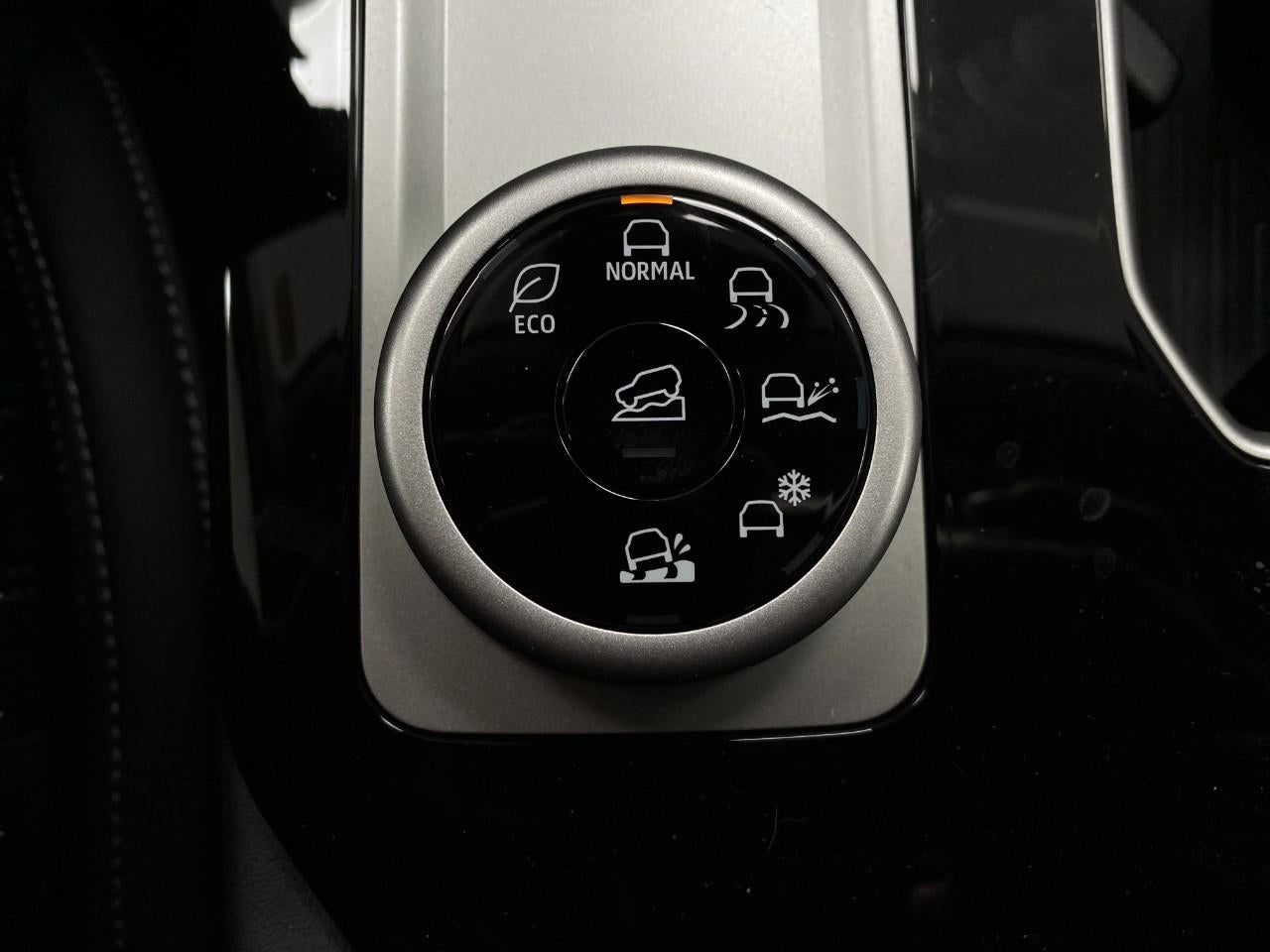 2026 Mitsubishi Outlander SE S-AWC