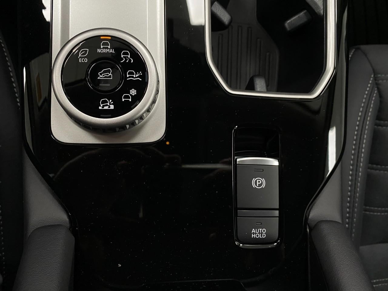 2026 Mitsubishi Outlander SE S-AWC