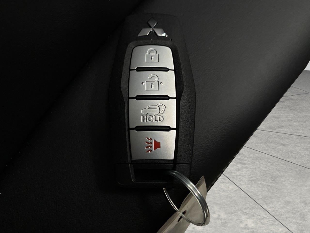 2026 Mitsubishi Outlander SE S-AWC