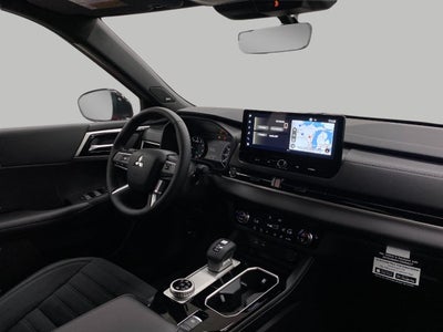 2026 Mitsubishi Outlander LE S-AWC