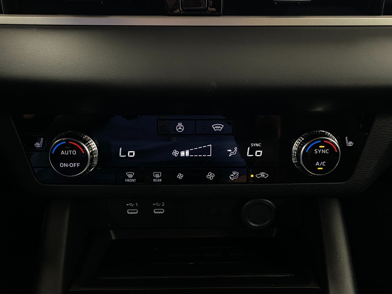 2026 Mitsubishi Outlander LE S-AWC