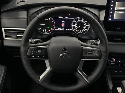 2026 Mitsubishi Outlander LE S-AWC