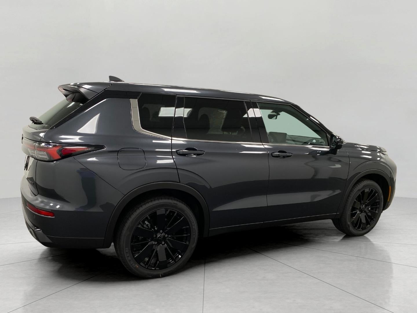 2026 Mitsubishi Outlander LE S-AWC