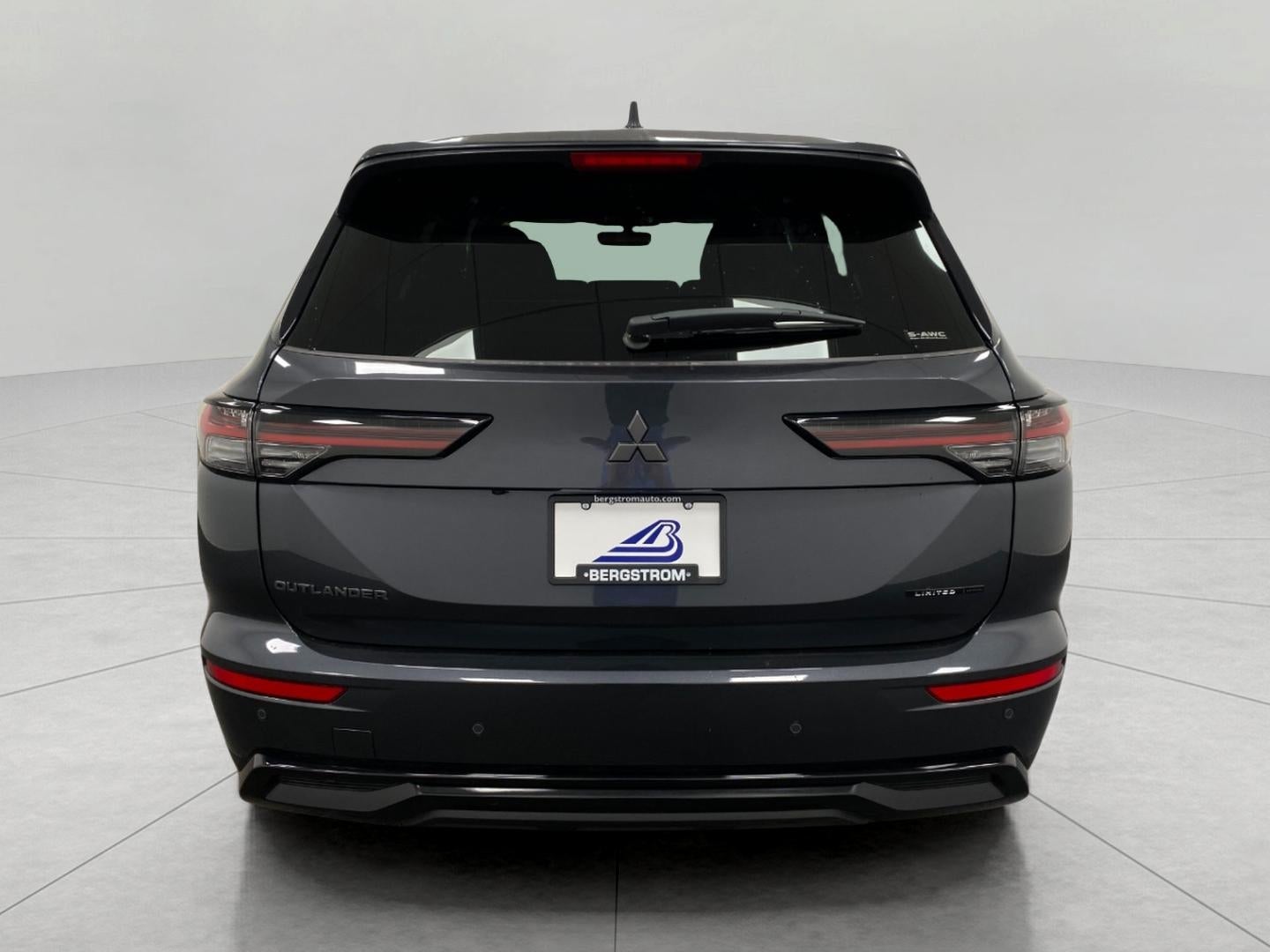 2026 Mitsubishi Outlander LE S-AWC