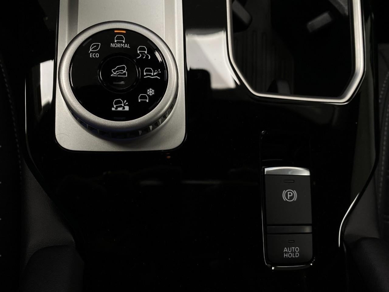 2026 Mitsubishi Outlander LE S-AWC