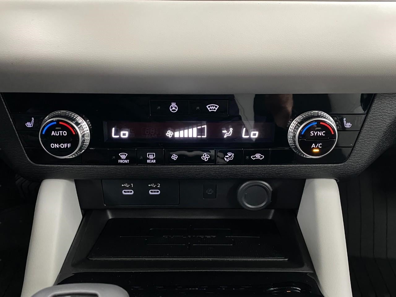 2026 Mitsubishi Outlander SE S-AWC