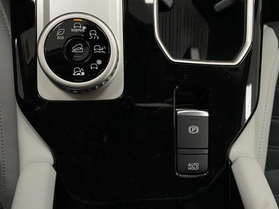 2026 Mitsubishi Outlander SE S-AWC