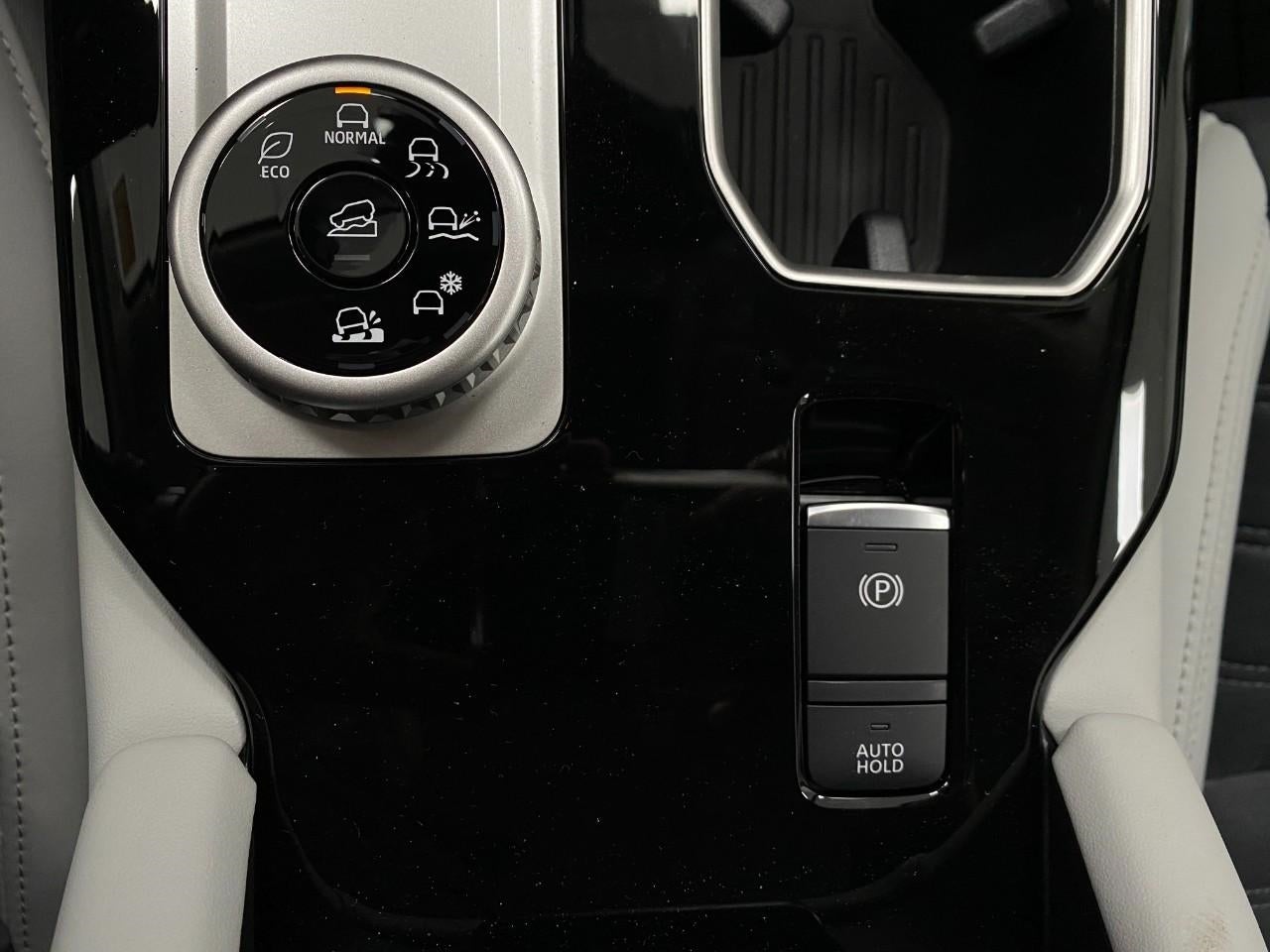 2026 Mitsubishi Outlander SE S-AWC