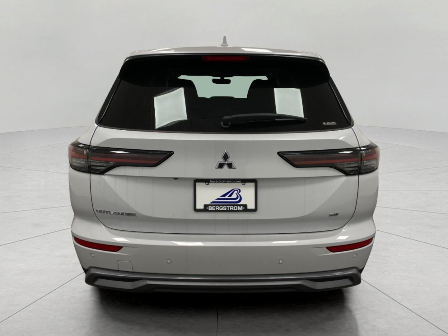 2026 Mitsubishi Outlander SE S-AWC