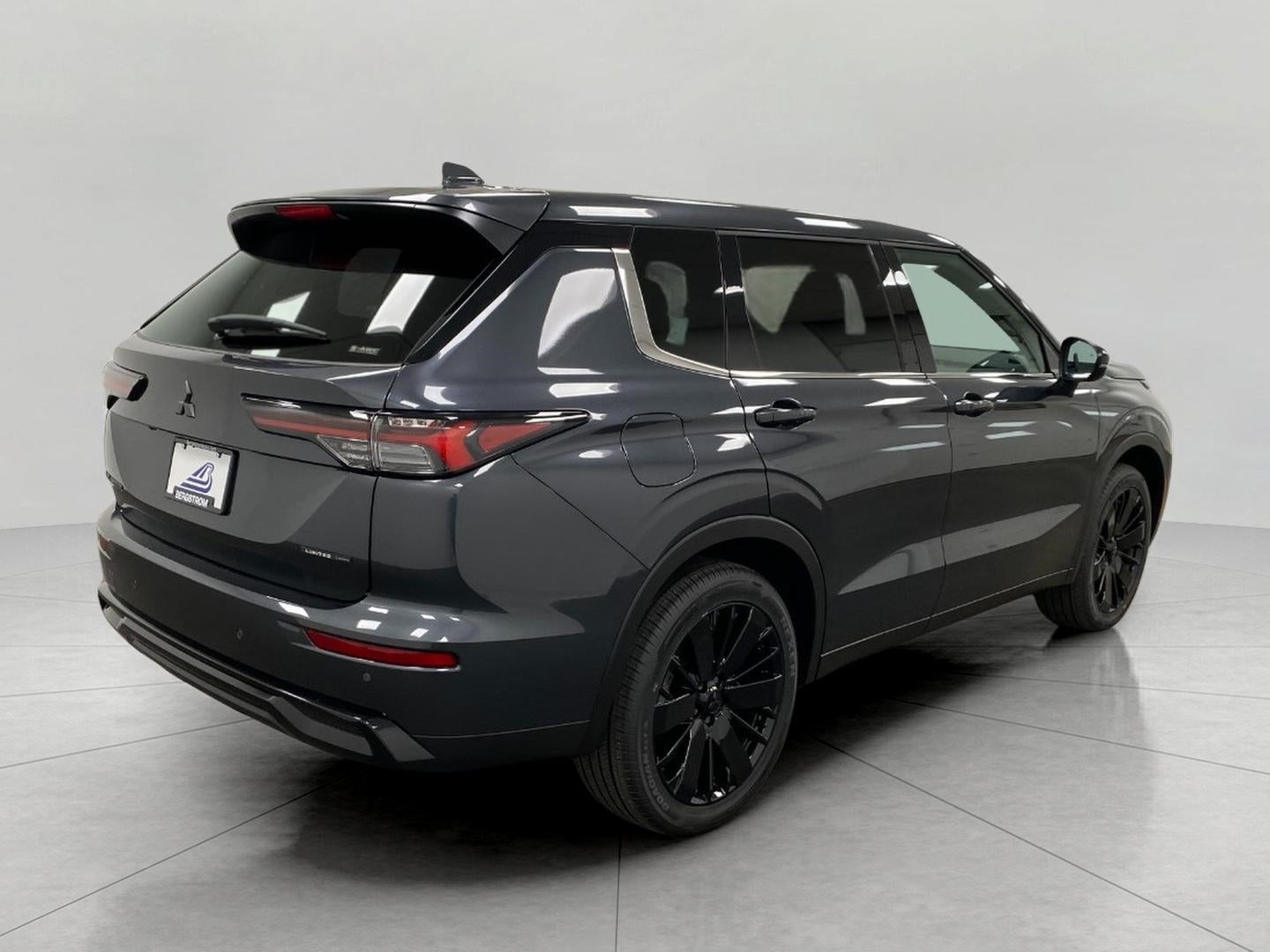 2026 Mitsubishi Outlander LE S-AWC