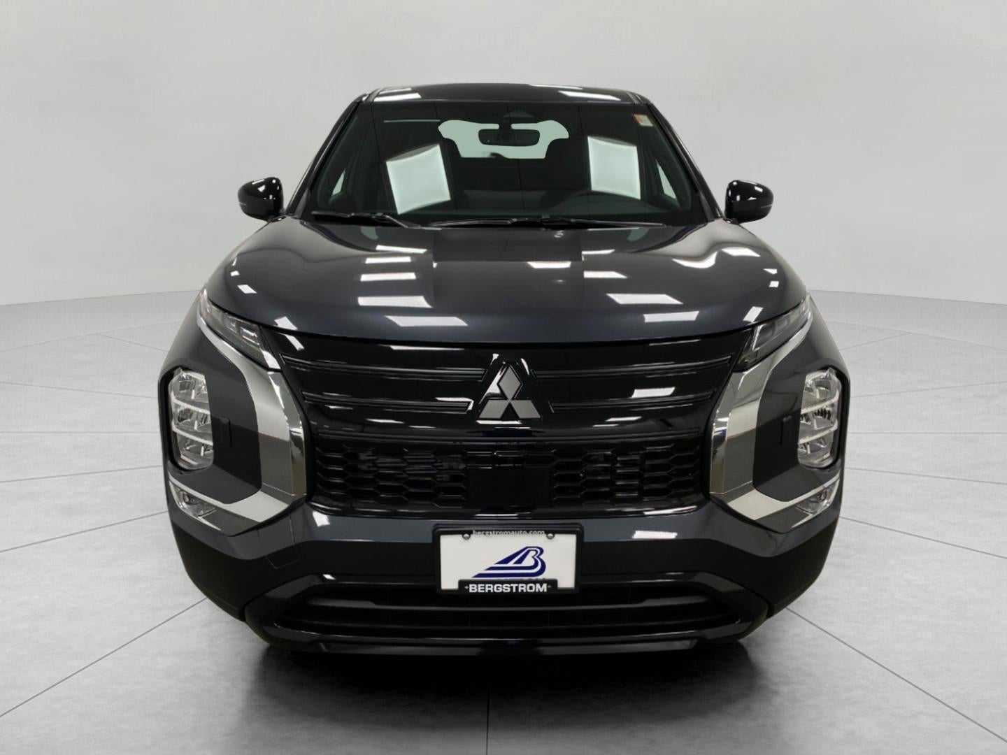2026 Mitsubishi Outlander LE S-AWC