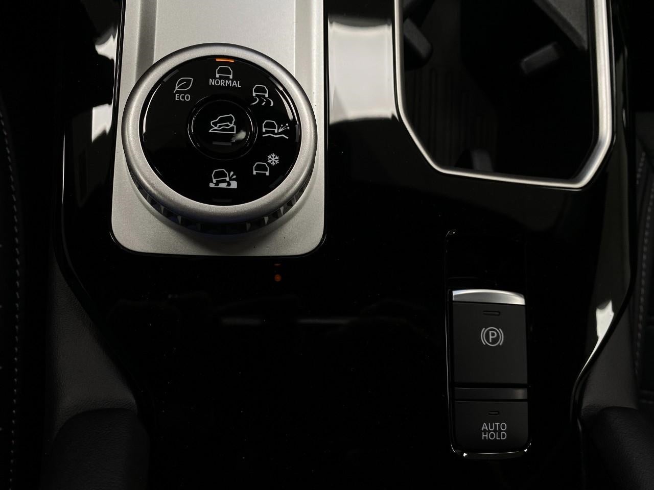 2026 Mitsubishi Outlander LE S-AWC