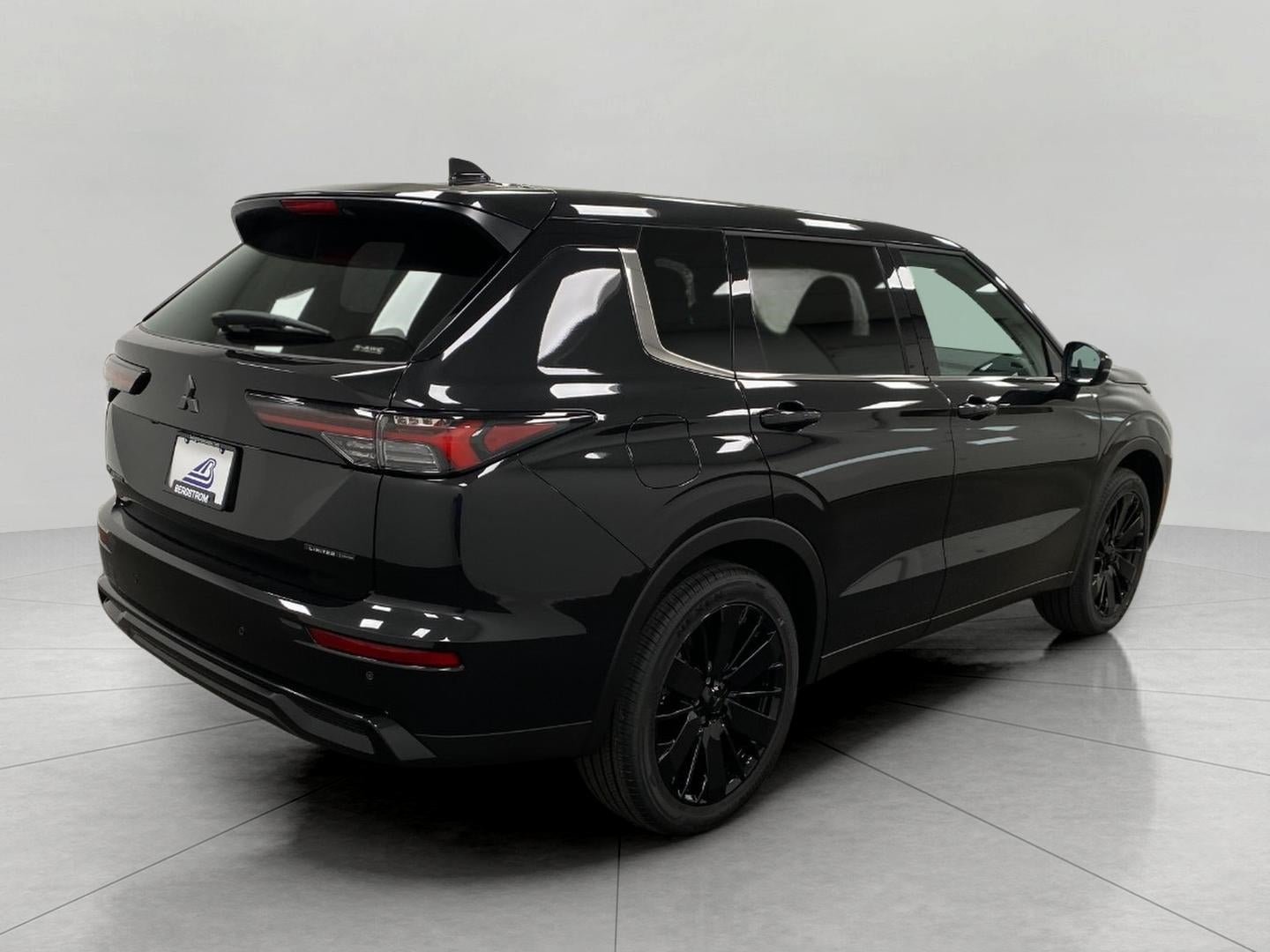 2026 Mitsubishi Outlander LE S-AWC