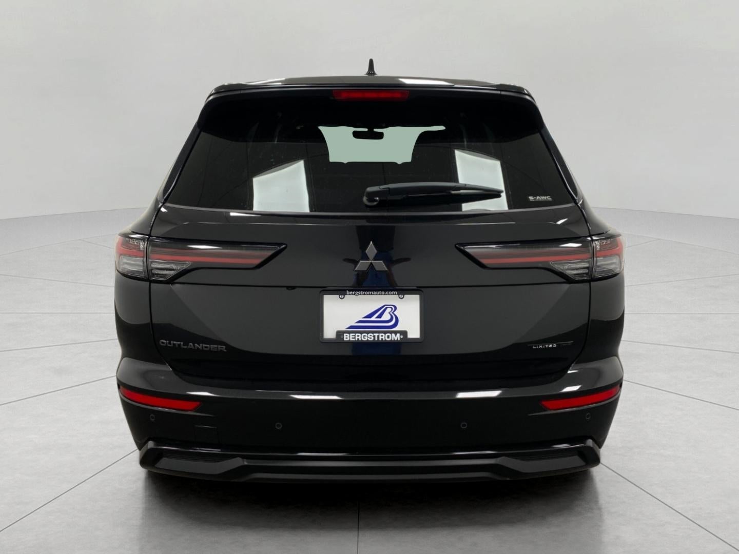 2026 Mitsubishi Outlander LE S-AWC