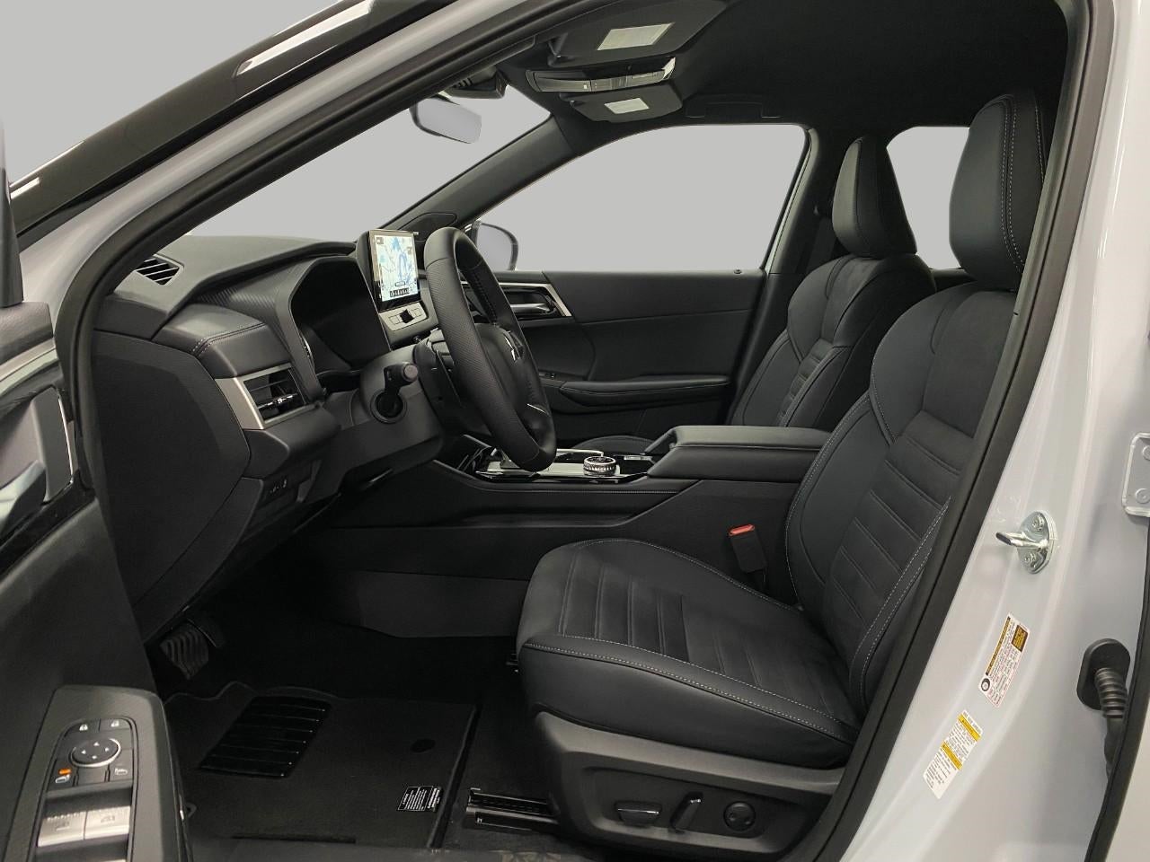 2026 Mitsubishi Outlander LE S-AWC
