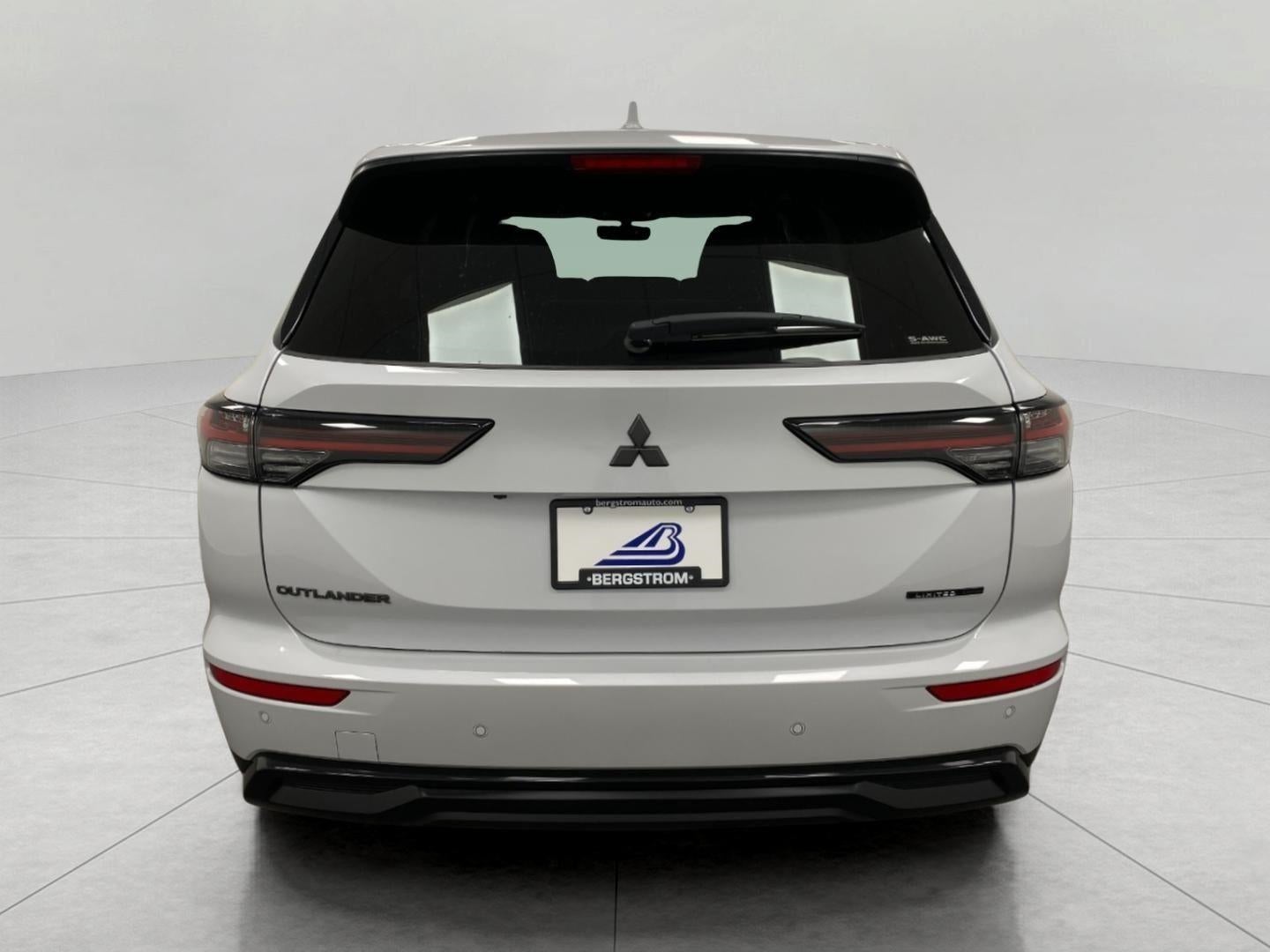 2026 Mitsubishi Outlander LE S-AWC