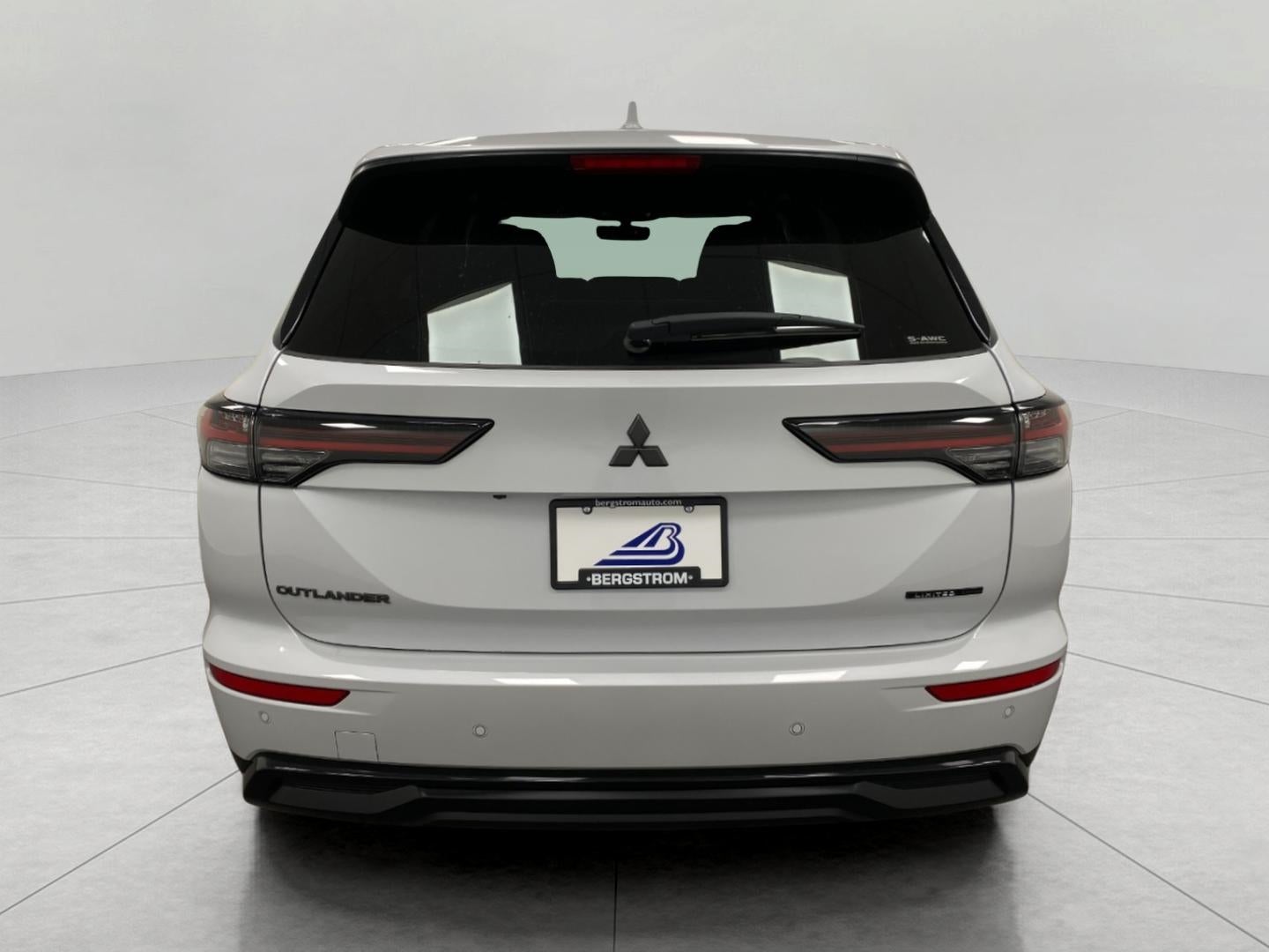 2026 Mitsubishi Outlander LE S-AWC