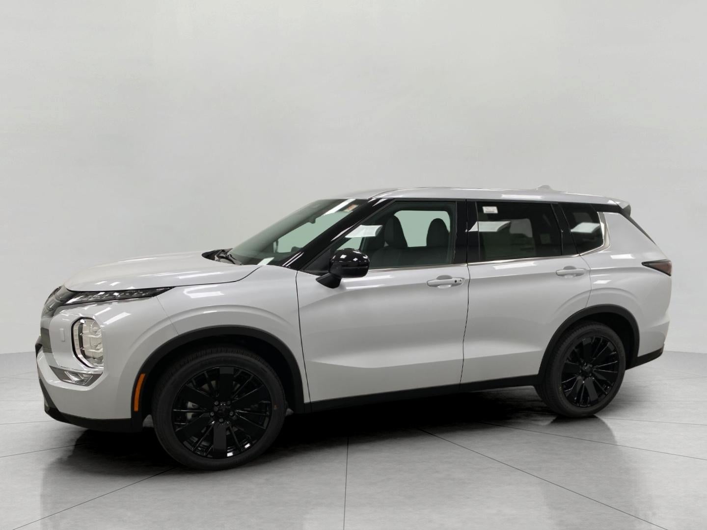 2026 Mitsubishi Outlander LE S-AWC