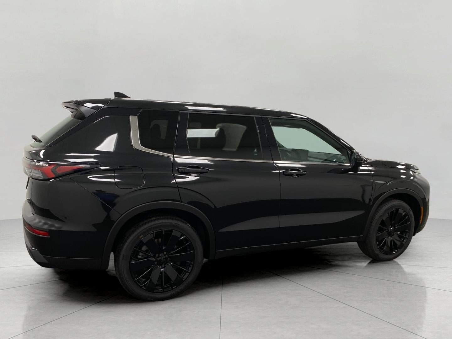 2026 Mitsubishi Outlander LE S-AWC