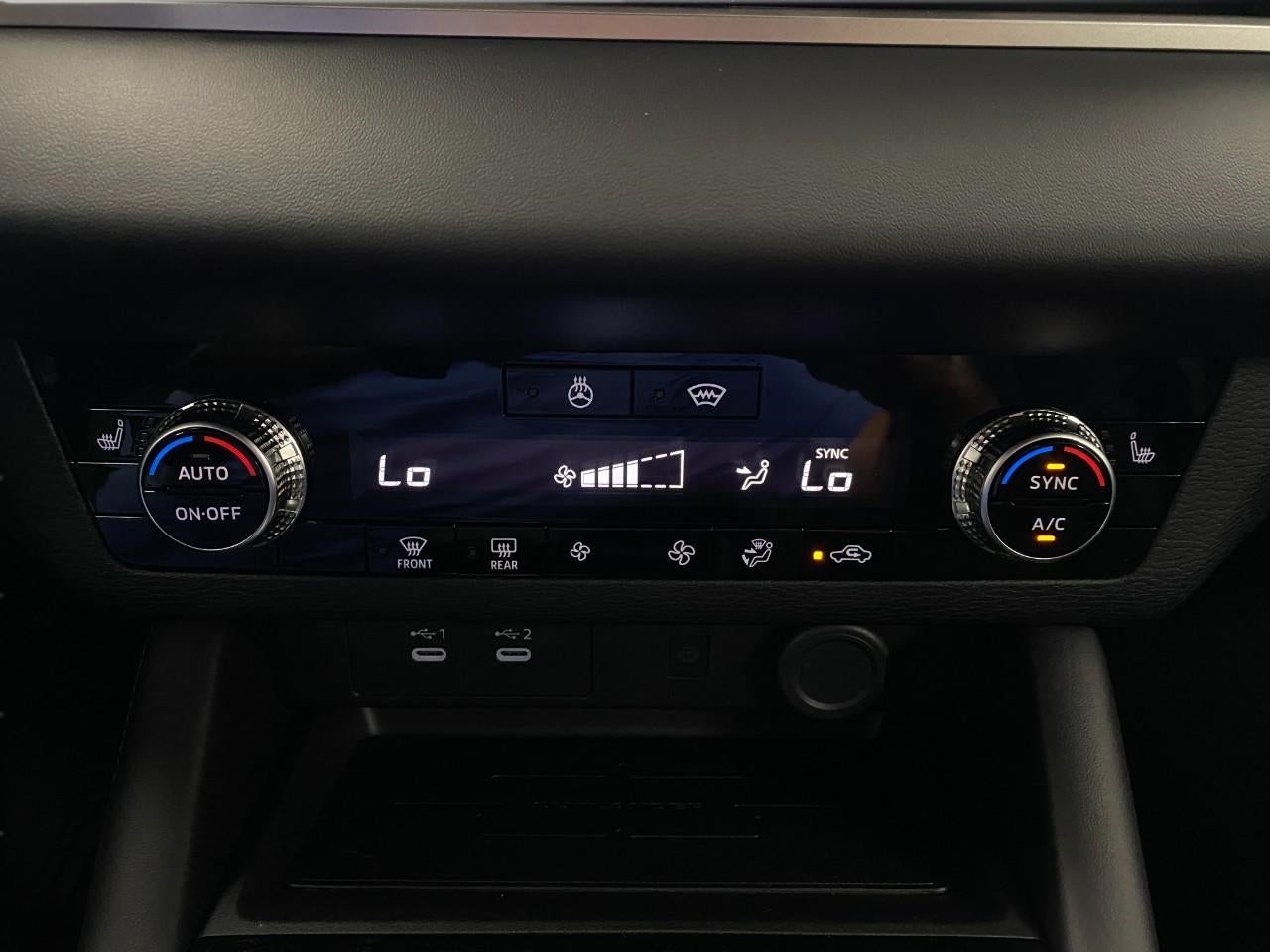 2026 Mitsubishi Outlander LE S-AWC
