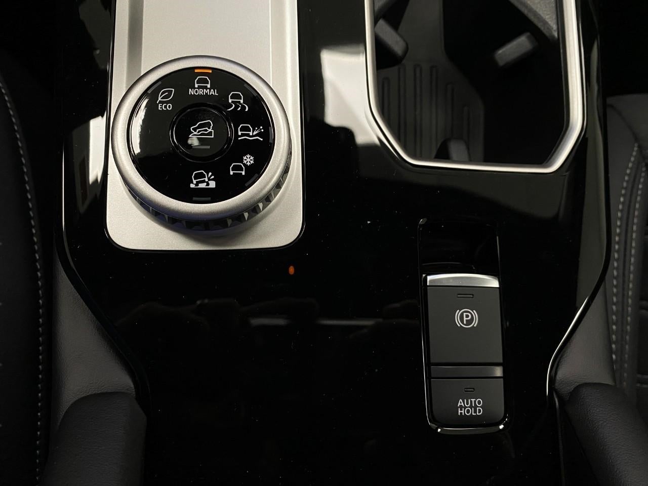 2026 Mitsubishi Outlander LE S-AWC