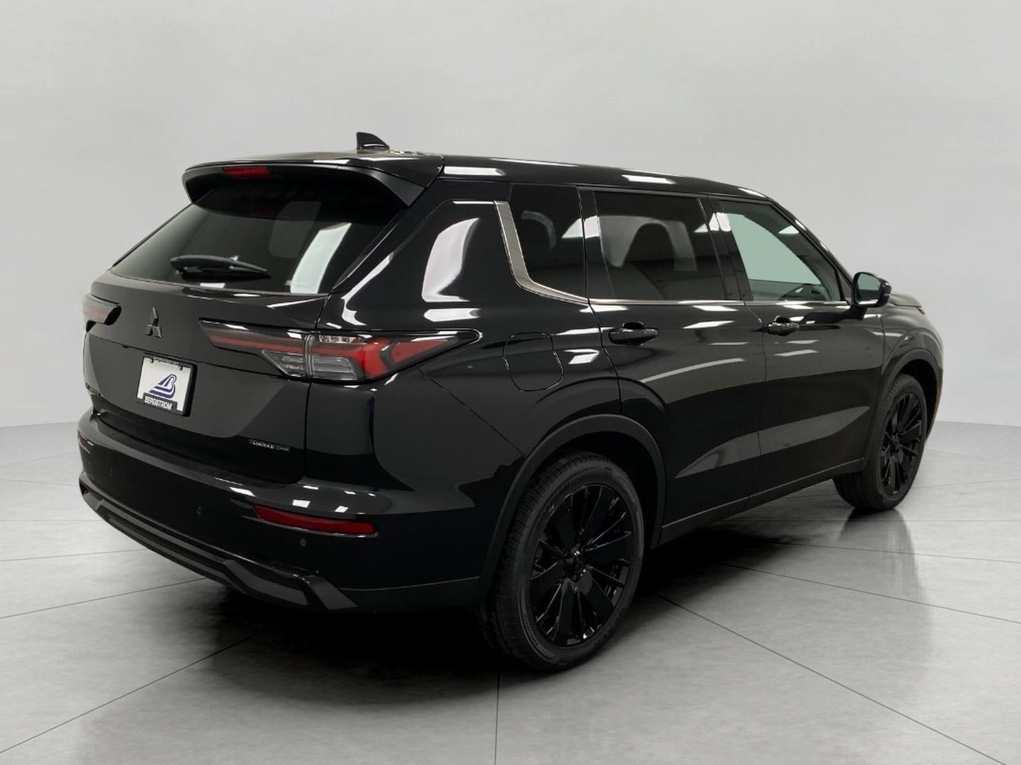 2026 Mitsubishi Outlander LE S-AWC
