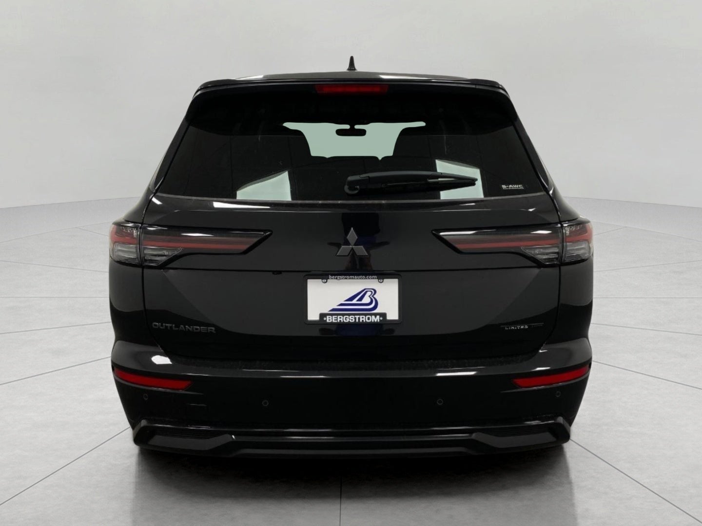 2026 Mitsubishi Outlander LE S-AWC