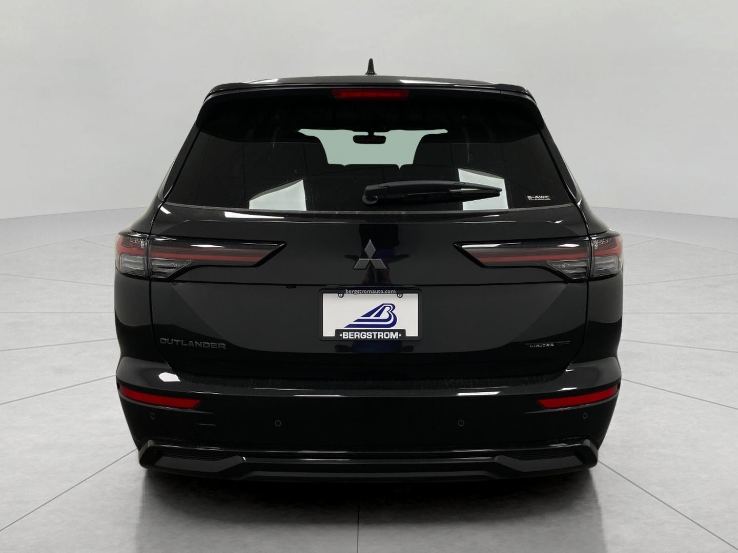 2026 Mitsubishi Outlander LE S-AWC