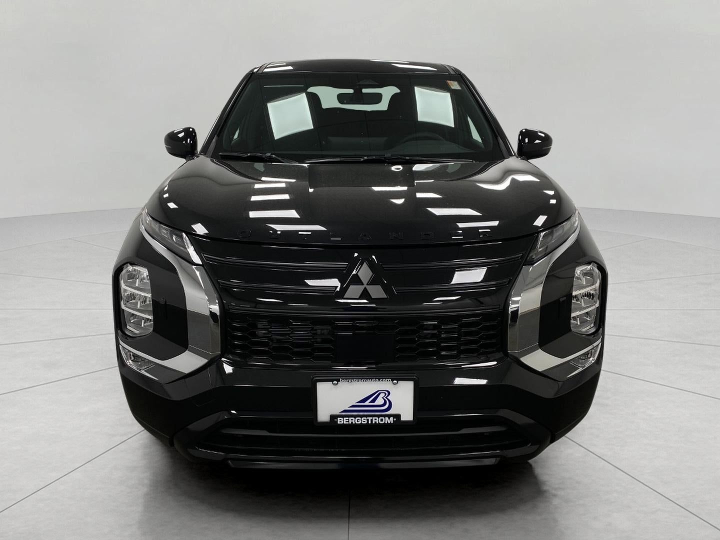 2026 Mitsubishi Outlander LE S-AWC