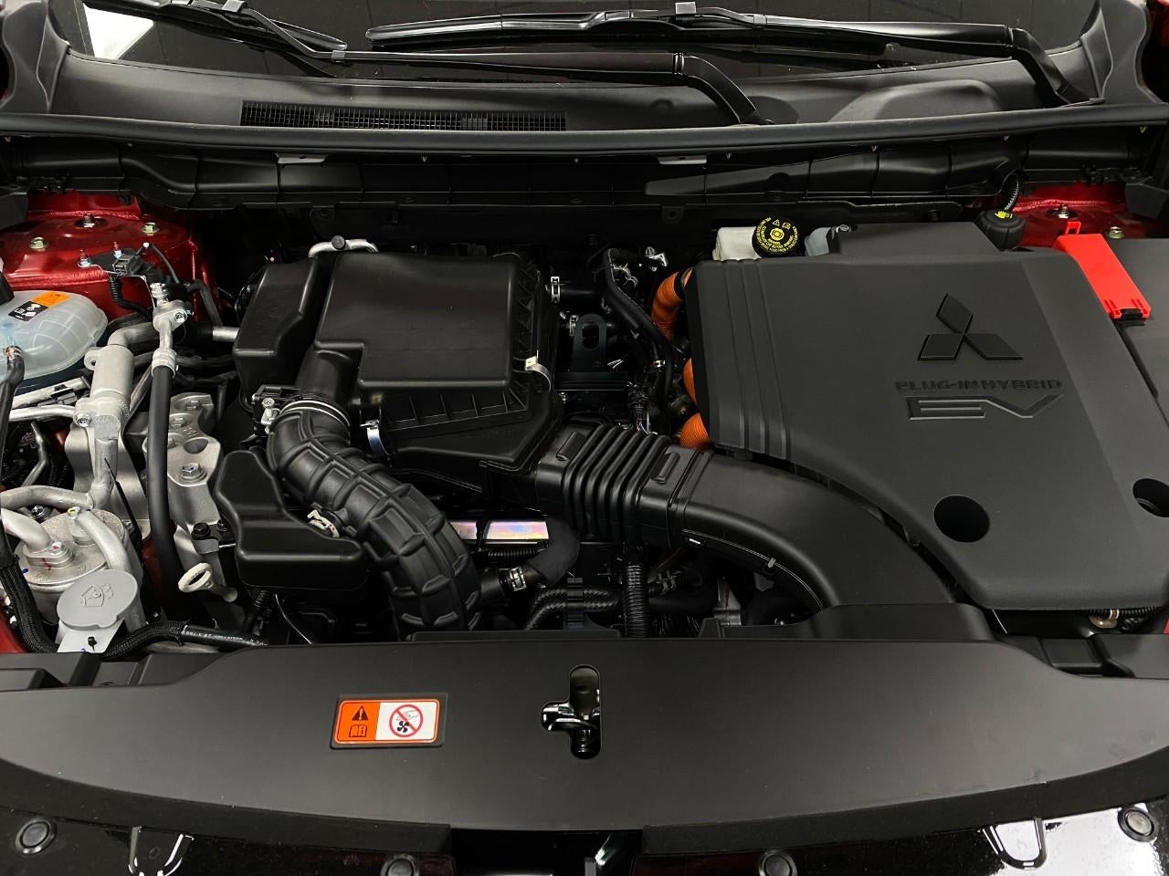 2026 Mitsubishi Outlander Plug-In Hybrid SE S-AWC