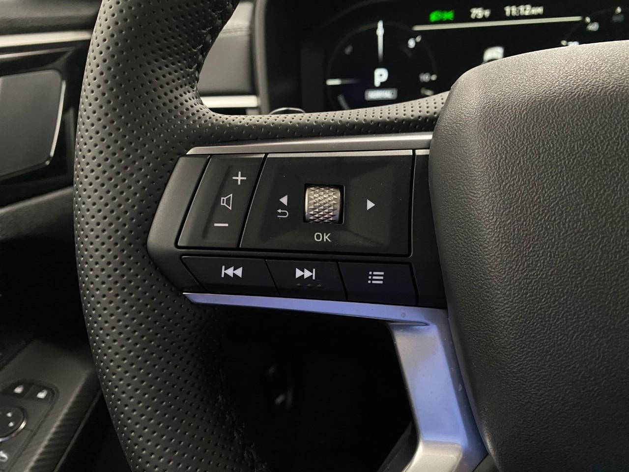 2026 Mitsubishi Outlander Plug-In Hybrid SE S-AWC