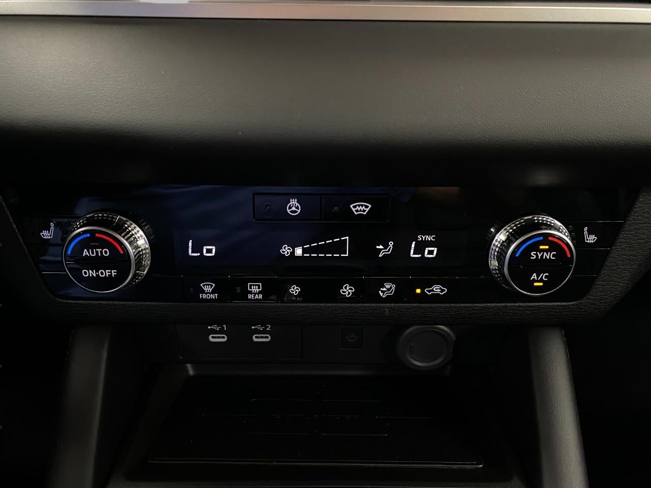 2026 Mitsubishi Outlander Plug-In Hybrid SE S-AWC