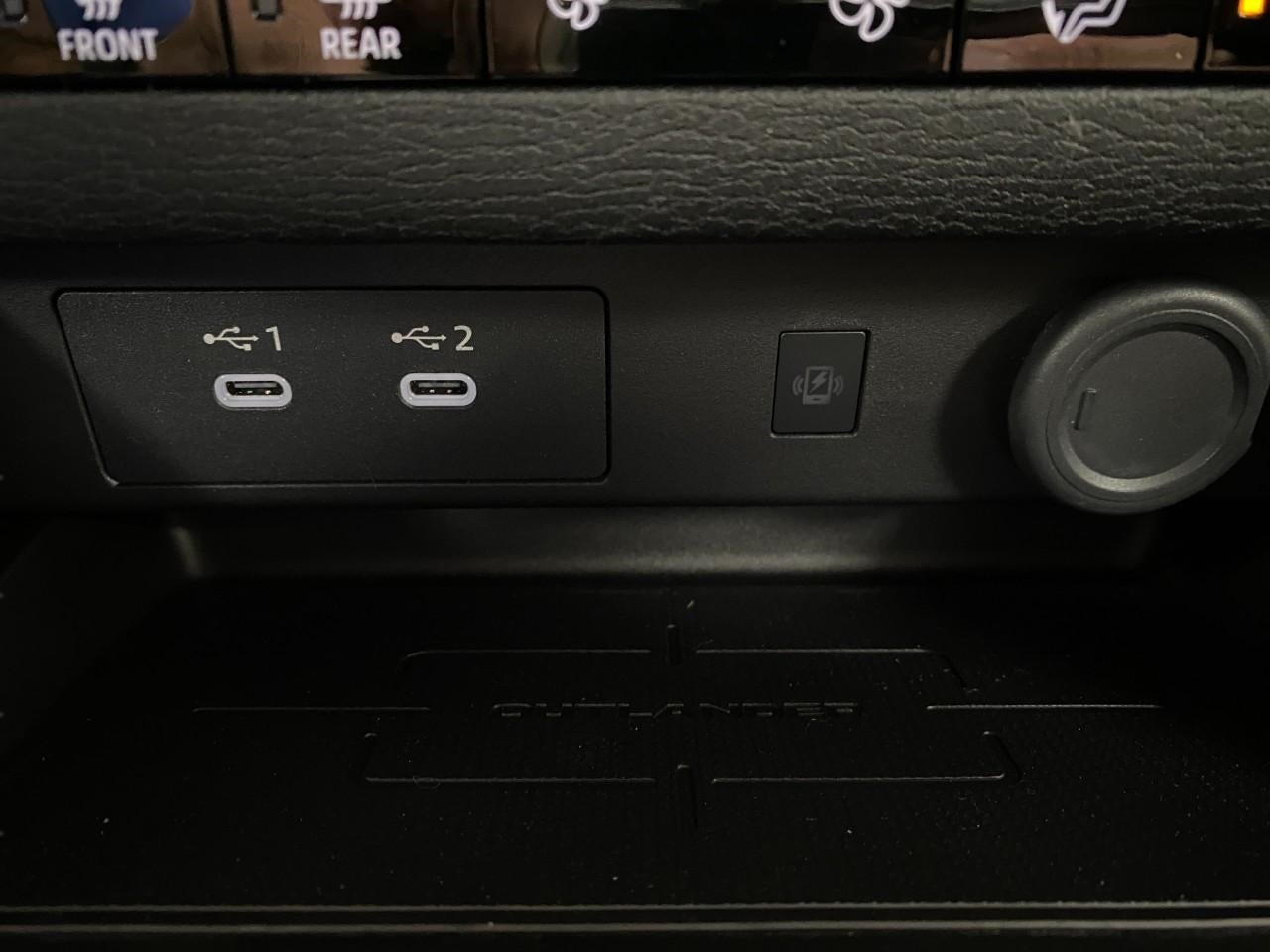 2026 Mitsubishi Outlander Plug-In Hybrid SE S-AWC